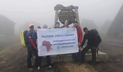 Kilimandżaro- ekipa na szczycie w Sylwestra!